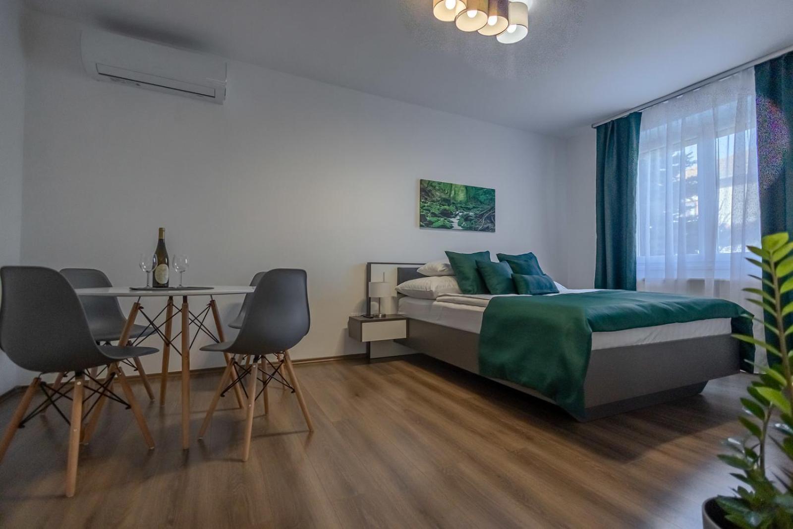 Happy Apartment *