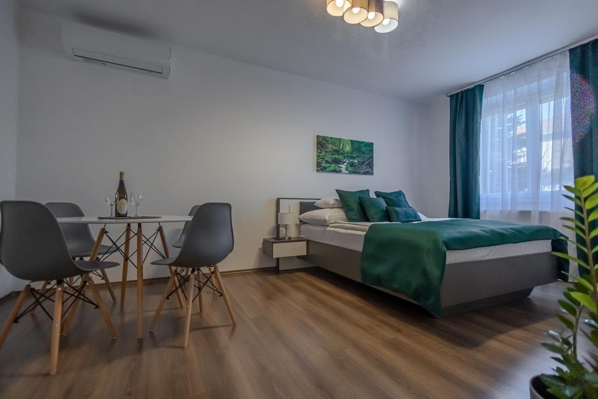 Apartment Happy